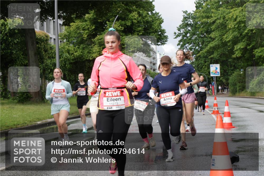 14.06.2026 - REWE Women's Run Jannik Wohlers http://msf.ph/oto/9794614 14.06.2026 09:08:39 Laufen 10134, 10133, 11273, 10699, 7, 02, 22 meine-sportfotos.de