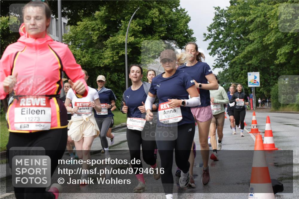 14.06.2026 - REWE Women's Run Jannik Wohlers http://msf.ph/oto/9794616 14.06.2026 09:08:39 Laufen 11273, 7, 10133, 7, 10122, 7, 10699, 7, 10806, 577, 02, 22 meine-sportfotos.de
