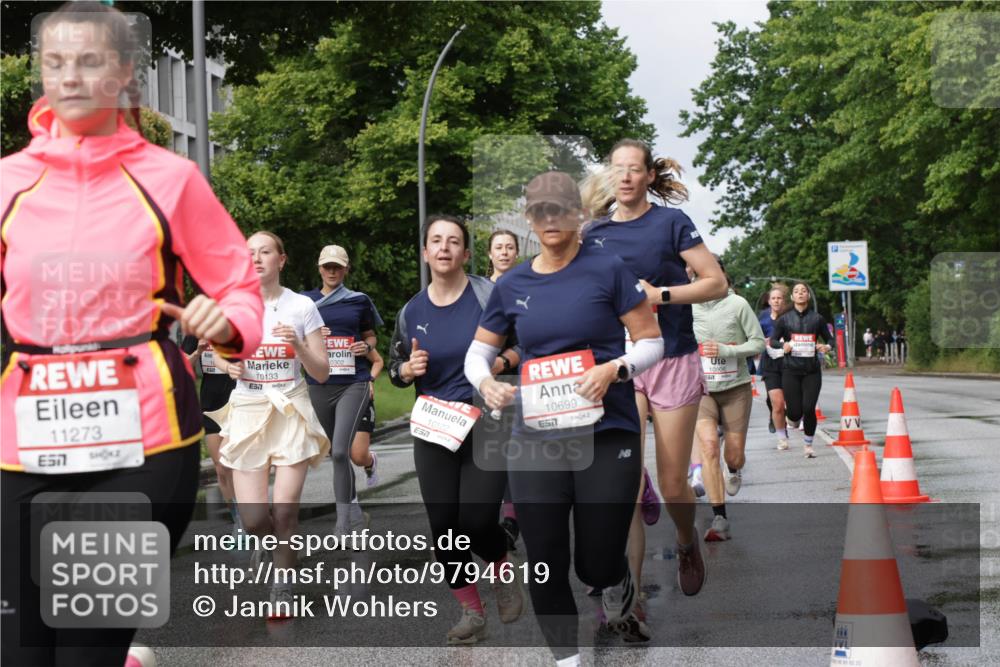 14.06.2026 - REWE Women's Run Jannik Wohlers http://msf.ph/oto/9794619 14.06.2026 09:08:39 Laufen 11273, 10133, 7, 0302, 10122, 7, 10699, 7, 10806, 02, 22 meine-sportfotos.de