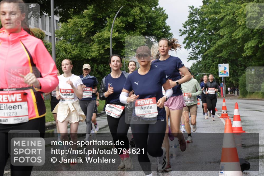 14.06.2026 - REWE Women's Run Jannik Wohlers http://msf.ph/oto/9794621 14.06.2026 09:08:39 Laufen 11273, 7, 10, 10133, 10302, 10122, 10699, 10806, 02, 22 meine-sportfotos.de