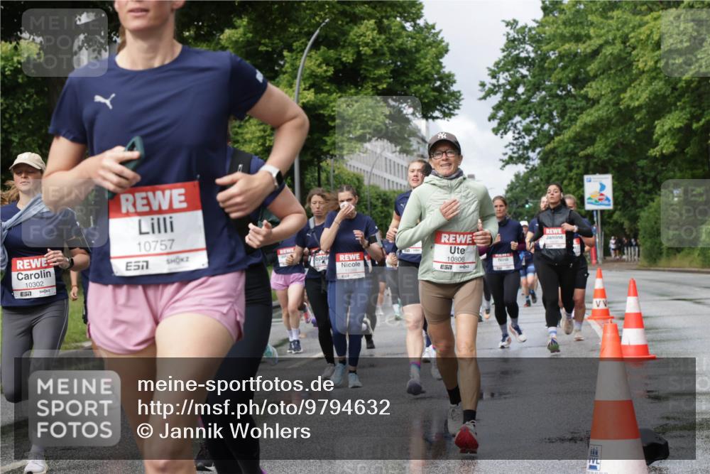 14.06.2026 - REWE Women's Run Jannik Wohlers http://msf.ph/oto/9794632 14.06.2026 09:08:41 Laufen 10302, 57, 10757, 7, 10806 meine-sportfotos.de