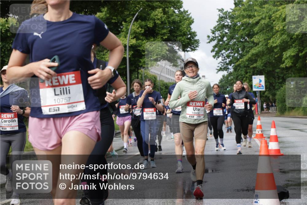 14.06.2026 - REWE Women's Run Jannik Wohlers http://msf.ph/oto/9794634 14.06.2026 09:08:41 Laufen 10302, 10757, 7, 10806 meine-sportfotos.de