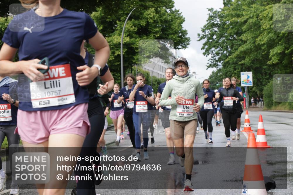 14.06.2026 - REWE Women's Run Jannik Wohlers http://msf.ph/oto/9794636 14.06.2026 09:08:41 Laufen 0302, 10757, 10806, 7 meine-sportfotos.de