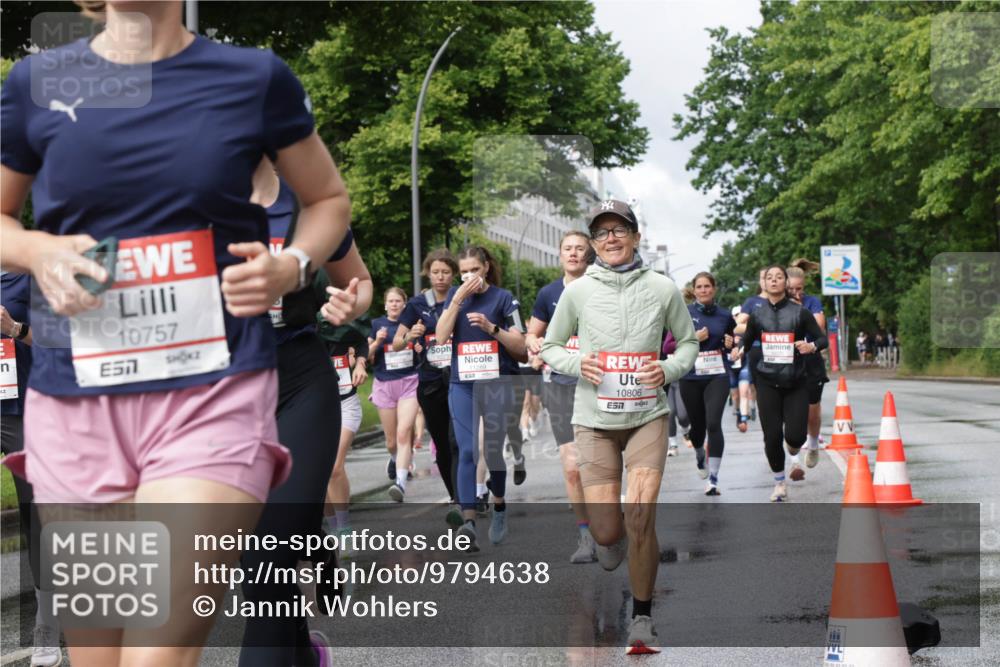 14.06.2026 - REWE Women's Run Jannik Wohlers http://msf.ph/oto/9794638 14.06.2026 09:08:41 Laufen 10757, 10806, 7 meine-sportfotos.de