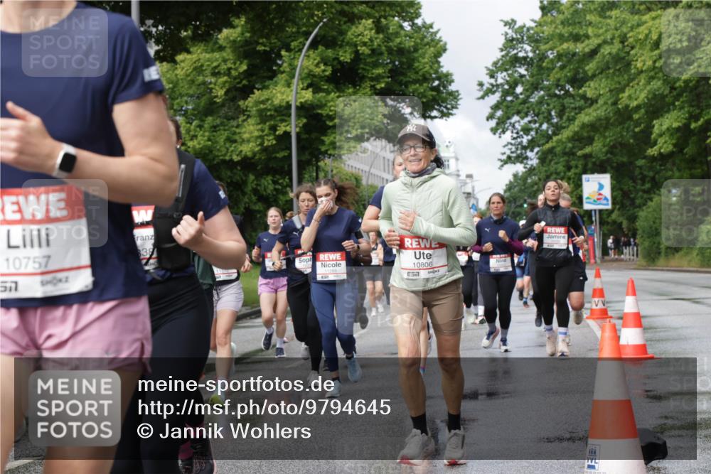 14.06.2026 - REWE Women's Run Jannik Wohlers http://msf.ph/oto/9794645 14.06.2026 09:08:41 Laufen 10757, 838, 11510, 10806 meine-sportfotos.de