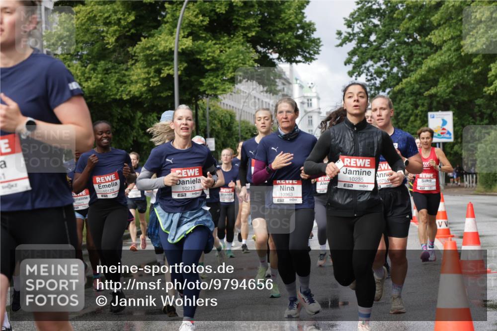 14.06.2026 - REWE Women's Run Jannik Wohlers http://msf.ph/oto/9794656 14.06.2026 09:08:44 Laufen 1, 10925, 10129, 10213, 10363, 112, 10235, 10755, 7, 57 meine-sportfotos.de