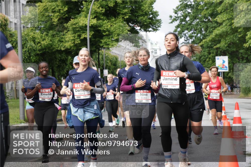 14.06.2026 - REWE Women's Run Jannik Wohlers http://msf.ph/oto/9794673 14.06.2026 09:08:44 Laufen 10129, 10213, 57, 10363, 10235, 7, 55, 10150 meine-sportfotos.de
