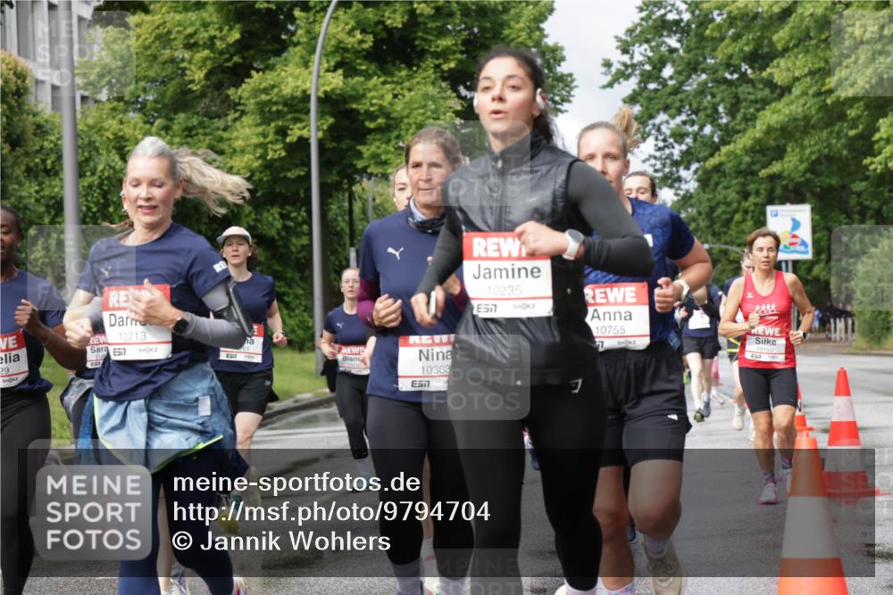 14.06.2026 - REWE Women's Run Jannik Wohlers http://msf.ph/oto/9794704 14.06.2026 09:08:45 Laufen 29, 10213, 517, 10363, 10235, 10755, 7, 10150 meine-sportfotos.de