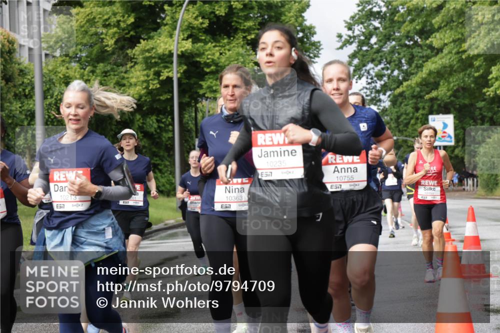 14.06.2026 - REWE Women's Run Jannik Wohlers http://msf.ph/oto/9794709 14.06.2026 09:08:45 Laufen 10213, 261, 57, 10235, 57, 10363, 1, 10755, 10150 meine-sportfotos.de