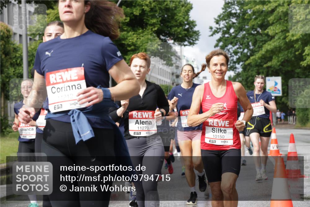 14.06.2026 - REWE Women's Run Jannik Wohlers http://msf.ph/oto/9794715 14.06.2026 09:08:47 Laufen 10478, 11212, 11270, 10150, 7 meine-sportfotos.de