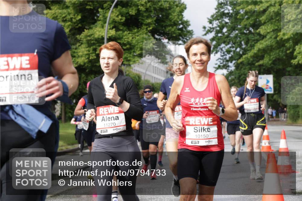 14.06.2026 - REWE Women's Run Jannik Wohlers http://msf.ph/oto/9794733 14.06.2026 09:08:48 Laufen 11212, 11270, 7, 11, 10150, 7, 857 meine-sportfotos.de