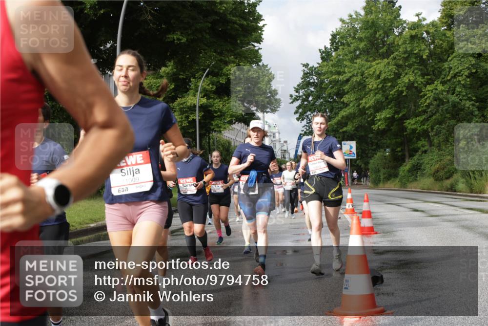 14.06.2026 - REWE Women's Run Jannik Wohlers http://msf.ph/oto/9794758 14.06.2026 09:08:50 Laufen 11009, 57 meine-sportfotos.de