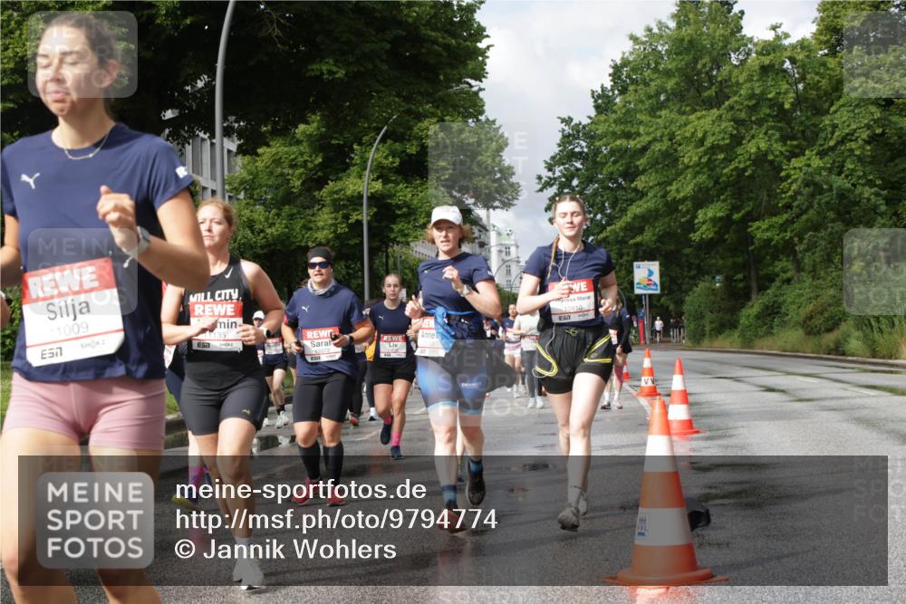 14.06.2026 - REWE Women's Run Jannik Wohlers http://msf.ph/oto/9794774 14.06.2026 09:08:50 Laufen 11009, 57, 7, 11135, 40372, 10810 meine-sportfotos.de