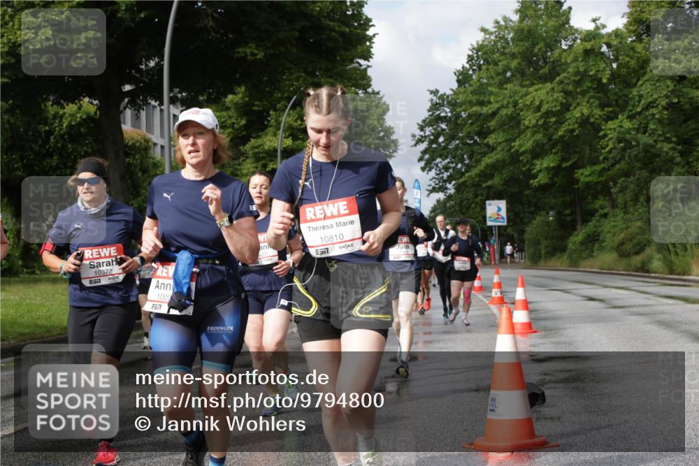 14.06.2026 - REWE Women's Run Jannik Wohlers http://msf.ph/oto/9794800 14.06.2026 09:08:51 Laufen 10372, 57, 1009, 57, 10810, 7 meine-sportfotos.de