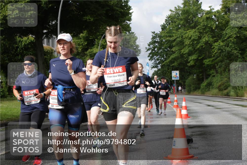14.06.2026 - REWE Women's Run Jannik Wohlers http://msf.ph/oto/9794802 14.06.2026 09:08:51 Laufen 10372, 7, 10099, 10810, 10427, 93, 02, 22 meine-sportfotos.de