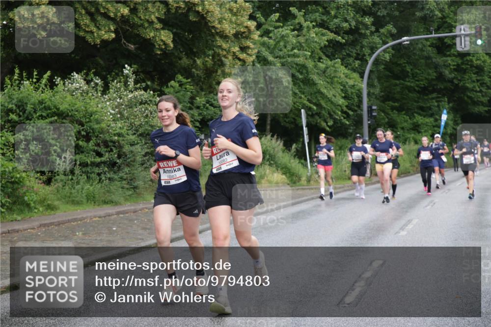 14.06.2026 - REWE Women's Run Jannik Wohlers http://msf.ph/oto/9794803 14.06.2026 09:55:27 Laufen 10083, 51, 10082 meine-sportfotos.de