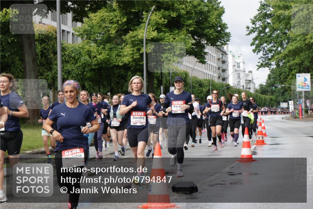14.06.2026 - REWE Women's Run Jannik Wohlers http://msf.ph/oto/9794847 14.06.2026 09:09:05 Laufen 10986, 7, 11313, 10156 meine-sportfotos.de
