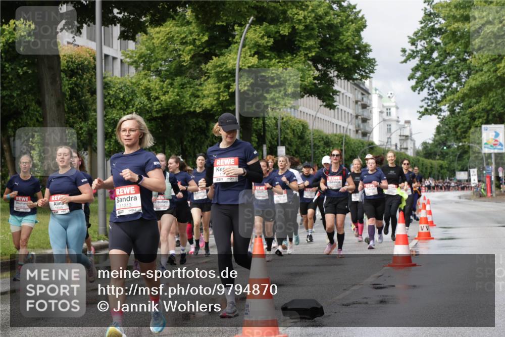 14.06.2026 - REWE Women's Run Jannik Wohlers http://msf.ph/oto/9794870 14.06.2026 09:09:06 Laufen 10636, 11319, 11313, 6677, 11354, 36597 meine-sportfotos.de