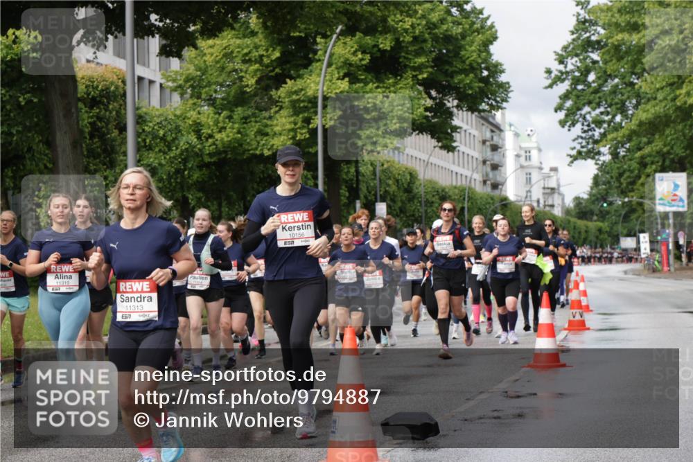 14.06.2026 - REWE Women's Run Jannik Wohlers http://msf.ph/oto/9794887 14.06.2026 09:09:07 Laufen 11319, 7, 11313, 657, 11354, 10156, 7 meine-sportfotos.de