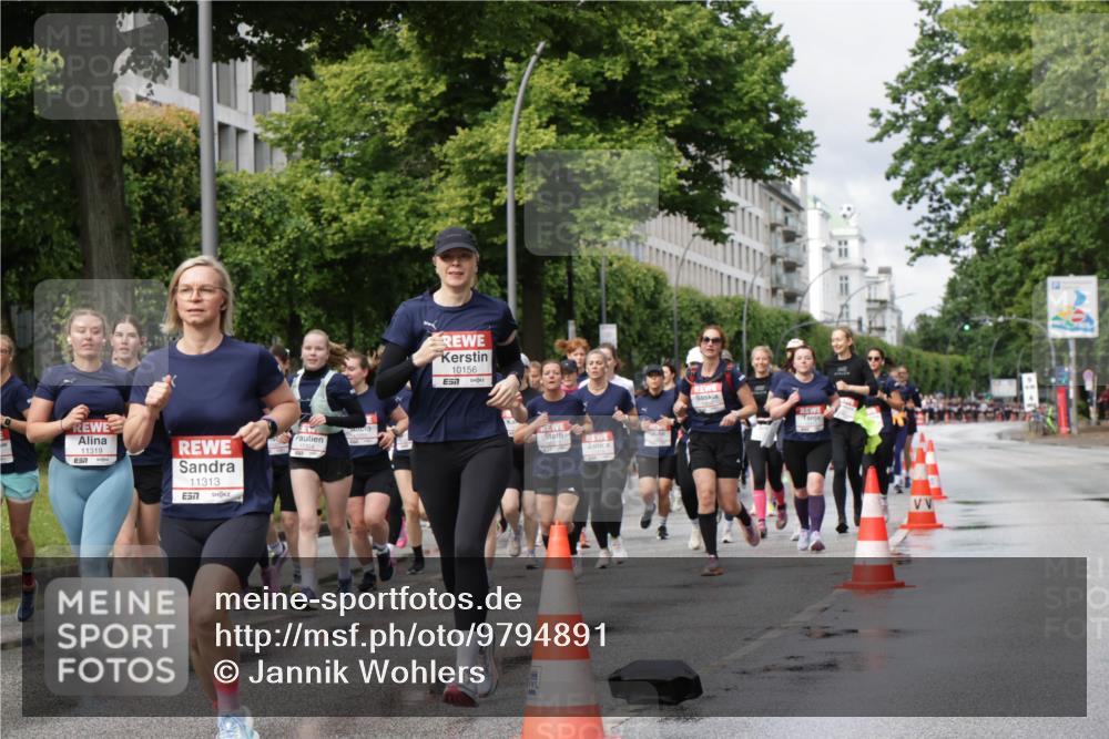 14.06.2026 - REWE Women's Run Jannik Wohlers http://msf.ph/oto/9794891 14.06.2026 09:09:07 Laufen 11319, 11313, 57, 11354, 10156, 7 meine-sportfotos.de