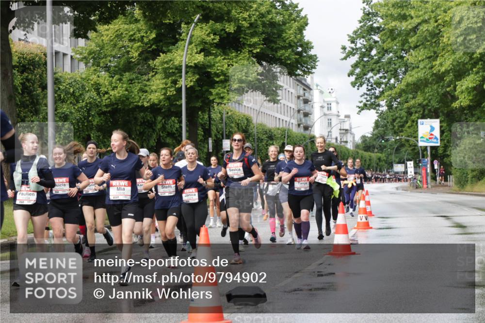 14.06.2026 - REWE Women's Run Jannik Wohlers http://msf.ph/oto/9794902 14.06.2026 09:09:08 Laufen 10424, 11354, 11055, 11016, 10173 meine-sportfotos.de