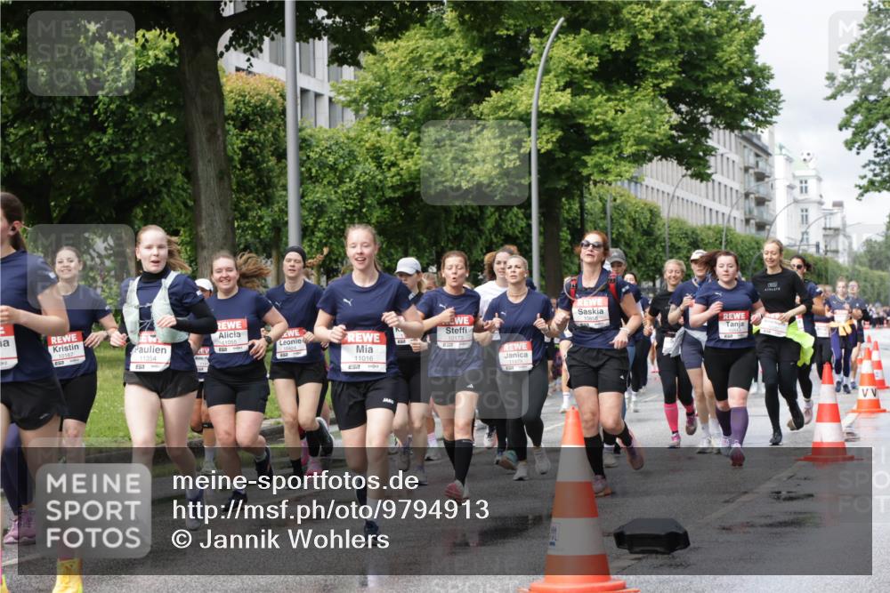 14.06.2026 - REWE Women's Run Jannik Wohlers http://msf.ph/oto/9794913 14.06.2026 09:09:09 Laufen 10167, 7, 10173, 11354, 1141, 11016, 7 meine-sportfotos.de