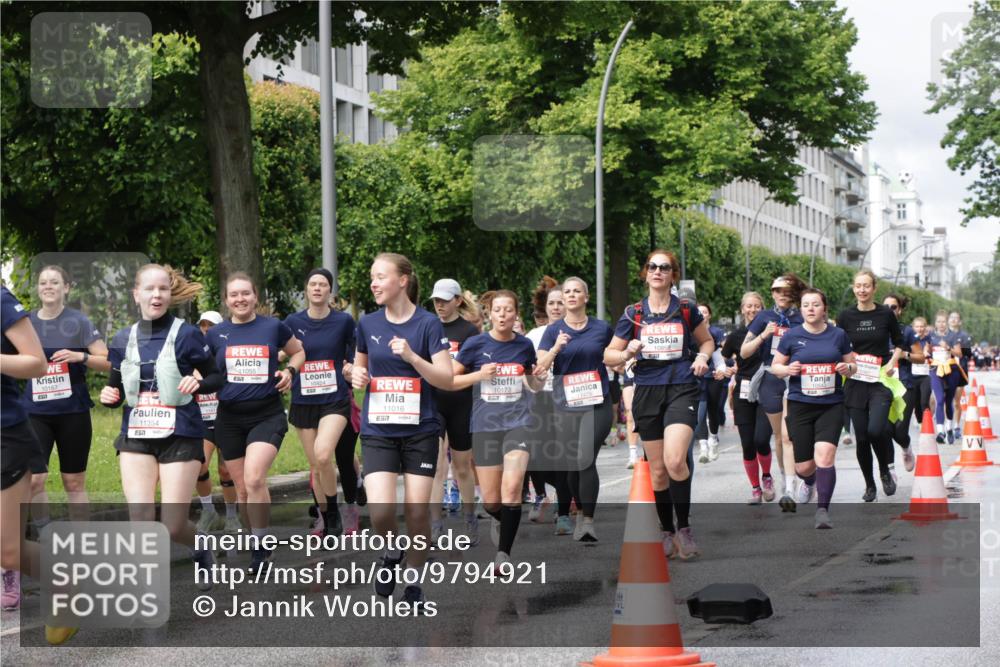 14.06.2026 - REWE Women's Run Jannik Wohlers http://msf.ph/oto/9794921 14.06.2026 09:09:09 Laufen 10167, 11354, 11055, 10424, 11016, 7, 10173, 10858, 7 meine-sportfotos.de