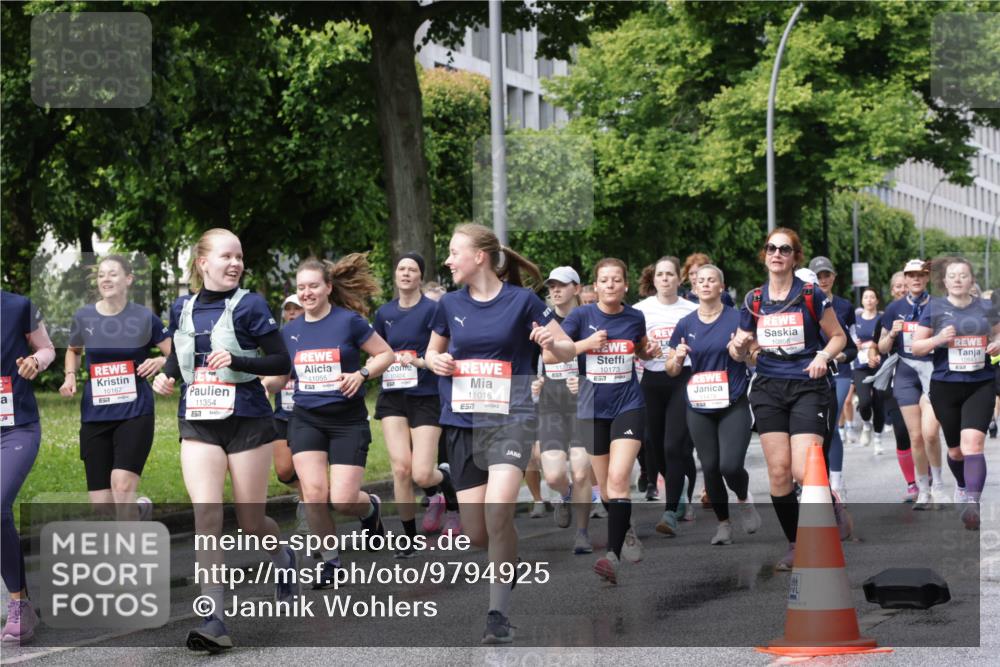 14.06.2026 - REWE Women's Run Jannik Wohlers http://msf.ph/oto/9794925 14.06.2026 09:09:09 Laufen 10167, 11354, 11055, 51, 10424, 112, 10173, 7, 11016, 57, 302, 22 meine-sportfotos.de