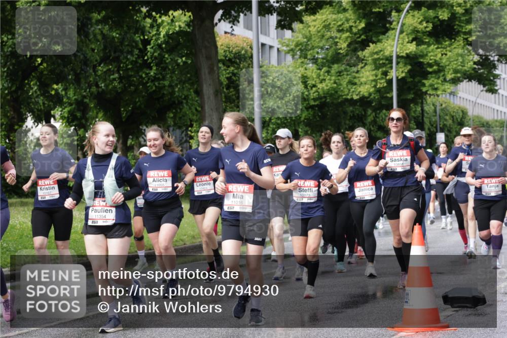 14.06.2026 - REWE Women's Run Jannik Wohlers http://msf.ph/oto/9794930 14.06.2026 09:09:10 Laufen 10167, 11354, 7, 11055, 57, 11016, 7, 10173, 10858, 8302, 22, 7 meine-sportfotos.de