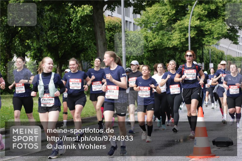 14.06.2026 - REWE Women's Run Jannik Wohlers http://msf.ph/oto/9794933 14.06.2026 09:09:10 Laufen 10167, 11354, 11055, 10424, 11016, 7, 272, 10173, 10858, 002, 22 meine-sportfotos.de