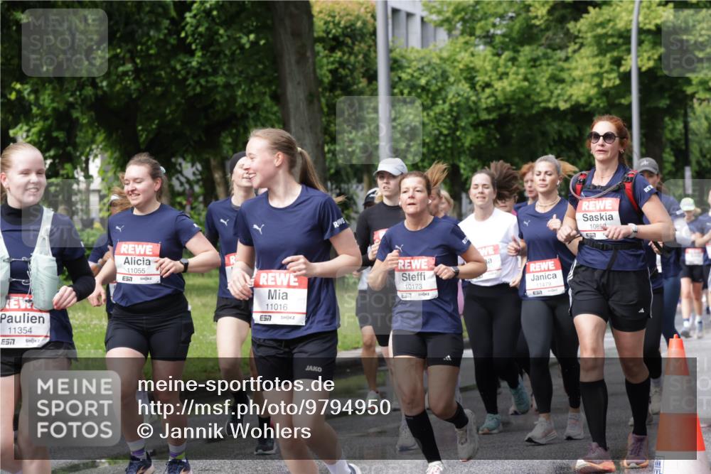 14.06.2026 - REWE Women's Run Jannik Wohlers http://msf.ph/oto/9794950 14.06.2026 09:09:10 Laufen 11354, 7, 11055, 7, 11016, 10173, 7, 11479, 10853, 7 meine-sportfotos.de