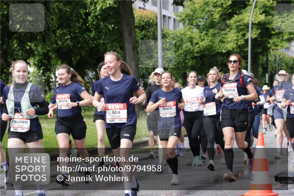 14.06.2026 - REWE Women's Run Jannik Wohlers http://msf.ph/oto/9794958 14.06.2026 09:09:10 Laufen 11354, 11055, 11016, 57, 10173, 7, 6517, 10858, 557 meine-sportfotos.de