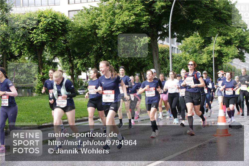 14.06.2026 - REWE Women's Run Jannik Wohlers http://msf.ph/oto/9794964 14.06.2026 09:09:11 Laufen 11438, 11354, 11016, 57 meine-sportfotos.de