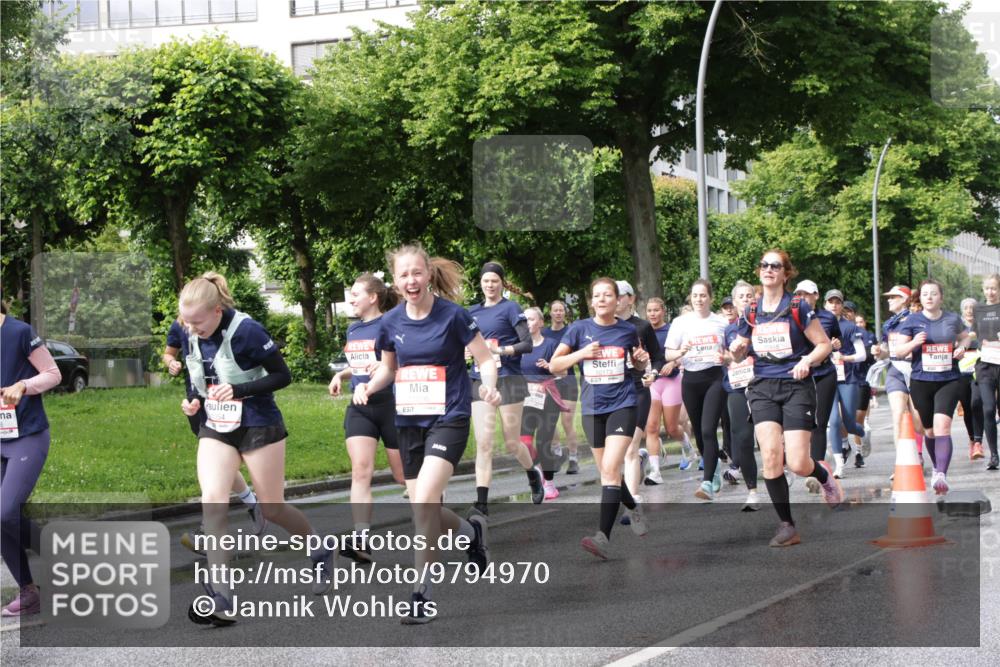 14.06.2026 - REWE Women's Run Jannik Wohlers http://msf.ph/oto/9794970 14.06.2026 09:09:11 Laufen 54, 10173, 57 meine-sportfotos.de