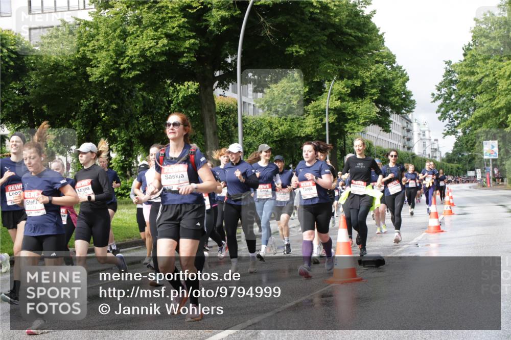 14.06.2026 - REWE Women's Run Jannik Wohlers http://msf.ph/oto/9794999 14.06.2026 09:09:12 Laufen 10173, 857 meine-sportfotos.de