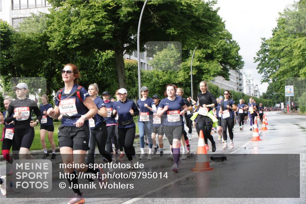 14.06.2026 - REWE Women's Run Jannik Wohlers http://msf.ph/oto/9795014 14.06.2026 09:09:12 Laufen 1272, 677 meine-sportfotos.de