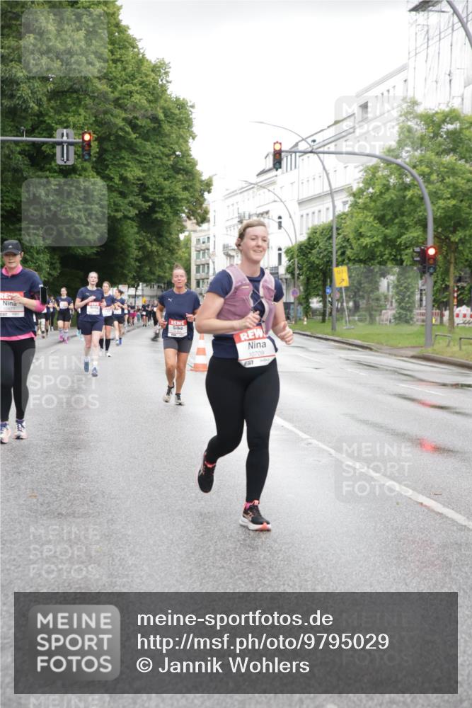 14.06.2026 - REWE Women's Run Jannik Wohlers http://msf.ph/oto/9795029 14.06.2026 09:55:48 Laufen 10709, 7, 01 meine-sportfotos.de