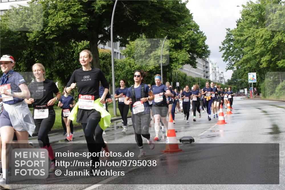 14.06.2026 - REWE Women's Run Jannik Wohlers http://msf.ph/oto/9795038 14.06.2026 09:09:14 Laufen 7, 10089, 10387 meine-sportfotos.de