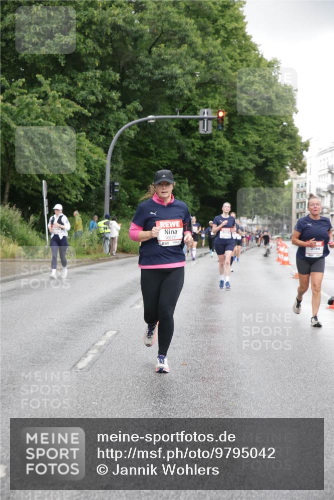 14.06.2026 - REWE Women's Run Jannik Wohlers http://msf.ph/oto/9795042 14.06.2026 09:55:49 Laufen 10677, 51 meine-sportfotos.de