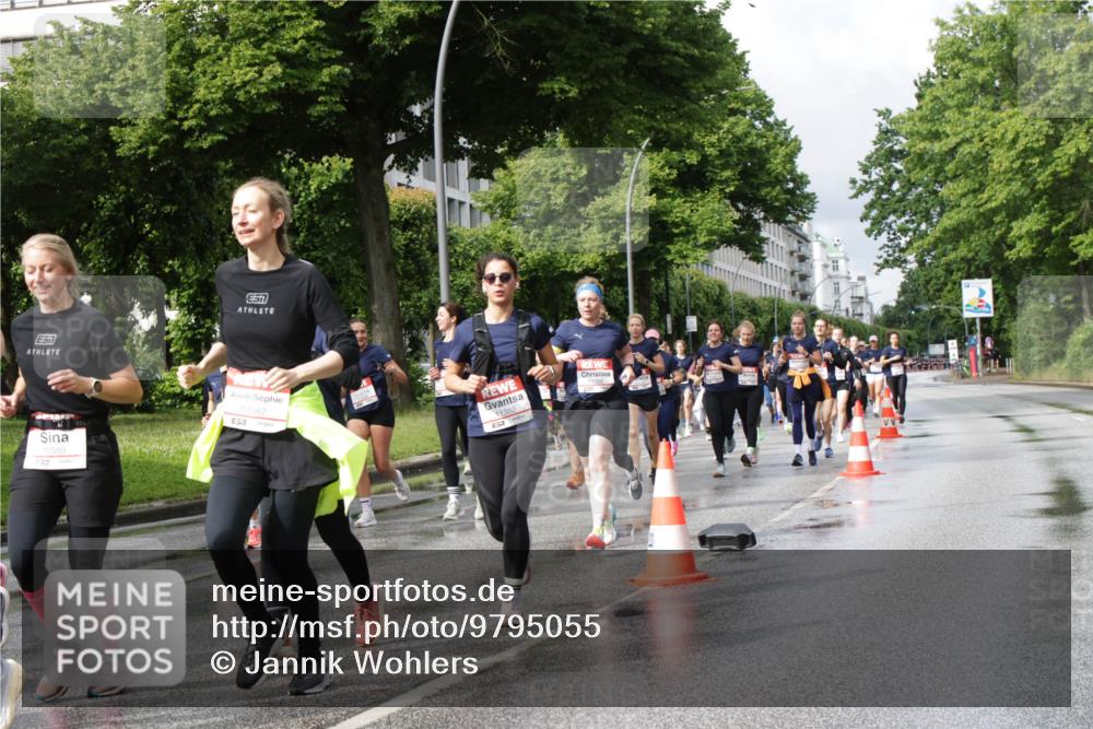 14.06.2026 - REWE Women's Run Jannik Wohlers http://msf.ph/oto/9795055 14.06.2026 09:09:15 Laufen 7, 10089, 657, 10387, 57, 11382 meine-sportfotos.de