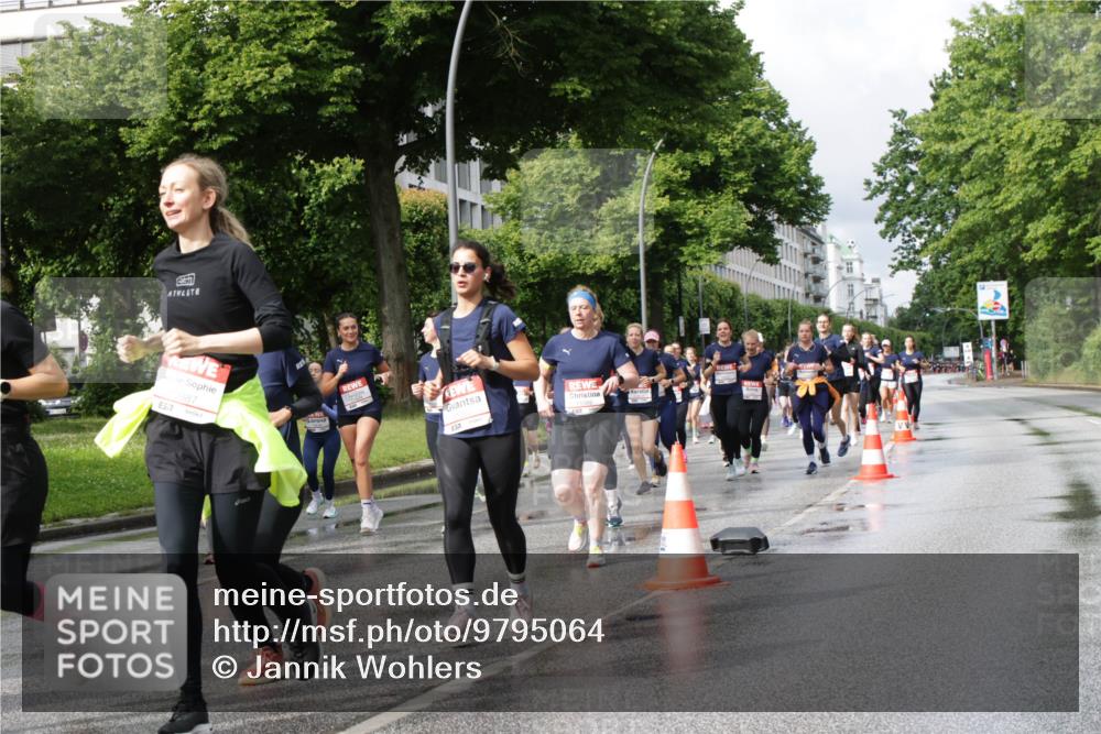 14.06.2026 - REWE Women's Run Jannik Wohlers http://msf.ph/oto/9795064 14.06.2026 09:09:15 Laufen 57, 387, 7 meine-sportfotos.de