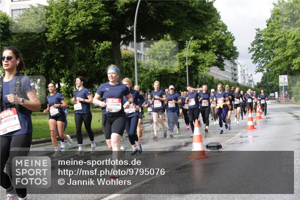 14.06.2026 - REWE Women's Run Jannik Wohlers http://msf.ph/oto/9795076 14.06.2026 09:09:16 Laufen 11382, 57, 11386 meine-sportfotos.de