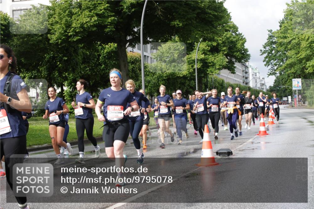 14.06.2026 - REWE Women's Run Jannik Wohlers http://msf.ph/oto/9795078 14.06.2026 09:09:16 Laufen 11386 meine-sportfotos.de