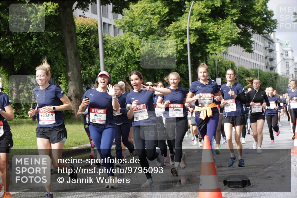 14.06.2026 - REWE Women's Run Jannik Wohlers http://msf.ph/oto/9795093 14.06.2026 09:09:18 Laufen 10611, 11210, 7, 10835, 11423, 11415 meine-sportfotos.de