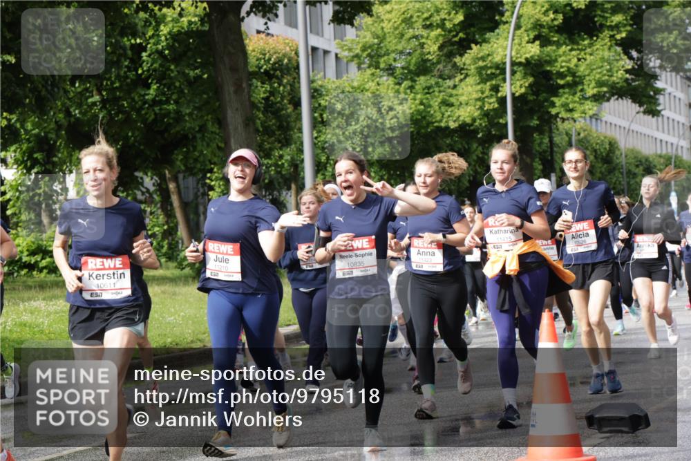 14.06.2026 - REWE Women's Run Jannik Wohlers http://msf.ph/oto/9795118 14.06.2026 09:09:18 Laufen 10611, 11210, 10835, 11423, 57, 11415, 57, 10526 meine-sportfotos.de