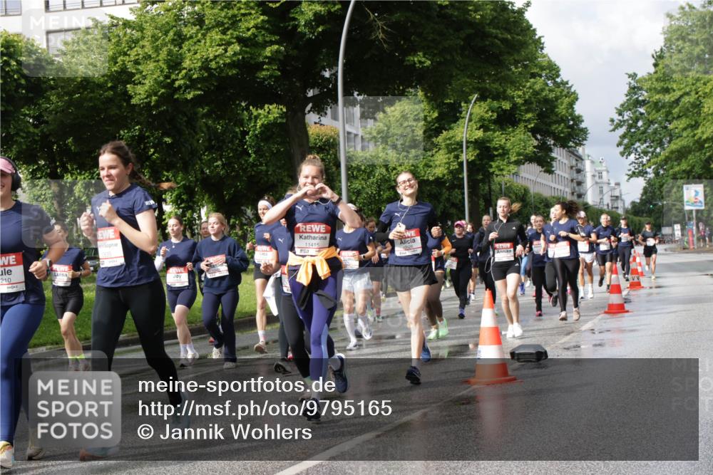 14.06.2026 - REWE Women's Run Jannik Wohlers http://msf.ph/oto/9795165 14.06.2026 09:09:20 Laufen 210, 10835, 11415 meine-sportfotos.de