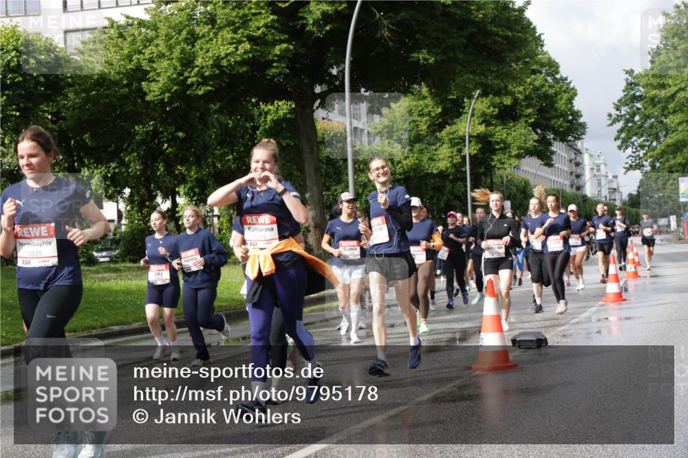 14.06.2026 - REWE Women's Run Jannik Wohlers http://msf.ph/oto/9795178 14.06.2026 09:09:20 Laufen 10835, 11415, 57 meine-sportfotos.de