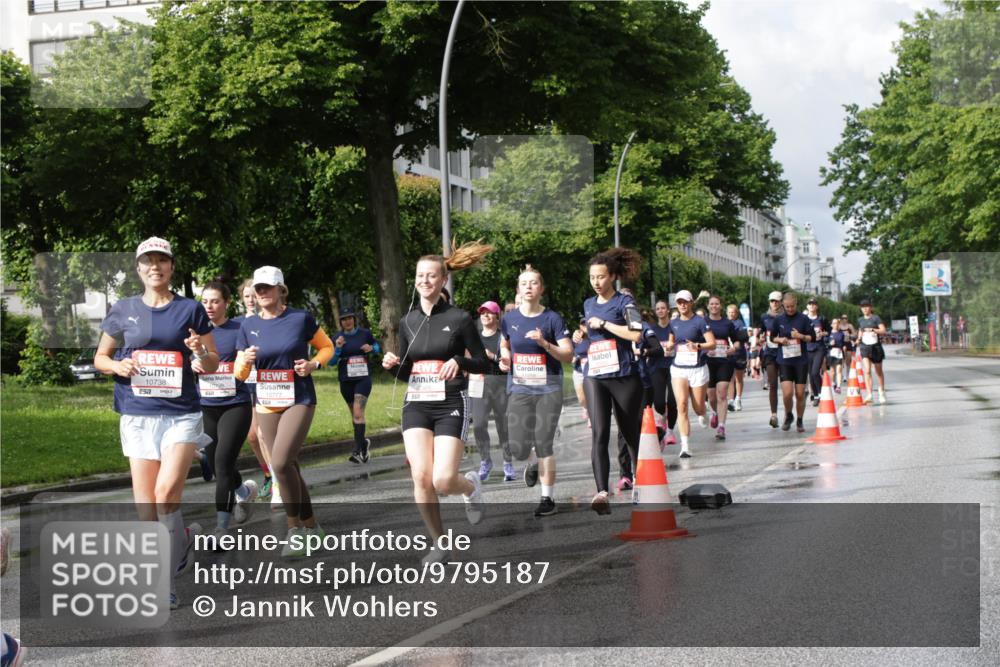 14.06.2026 - REWE Women's Run Jannik Wohlers http://msf.ph/oto/9795187 14.06.2026 09:09:22 Laufen 10738, 57, 10777 meine-sportfotos.de