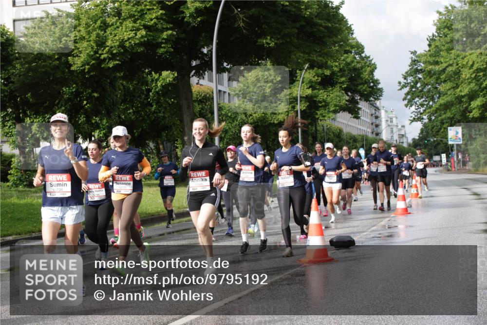 14.06.2026 - REWE Women's Run Jannik Wohlers http://msf.ph/oto/9795192 14.06.2026 09:09:22 Laufen 10738 meine-sportfotos.de