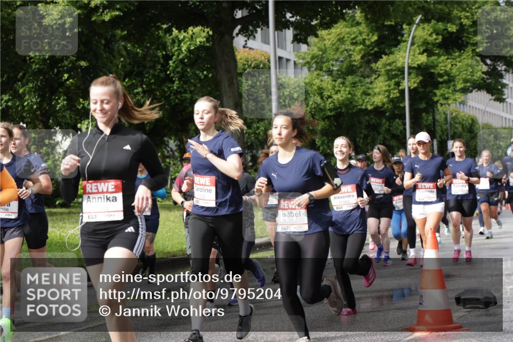 14.06.2026 - REWE Women's Run Jannik Wohlers http://msf.ph/oto/9795204 14.06.2026 09:09:23 Laufen 0106, 577, 565, 10954, 11369, 7 meine-sportfotos.de